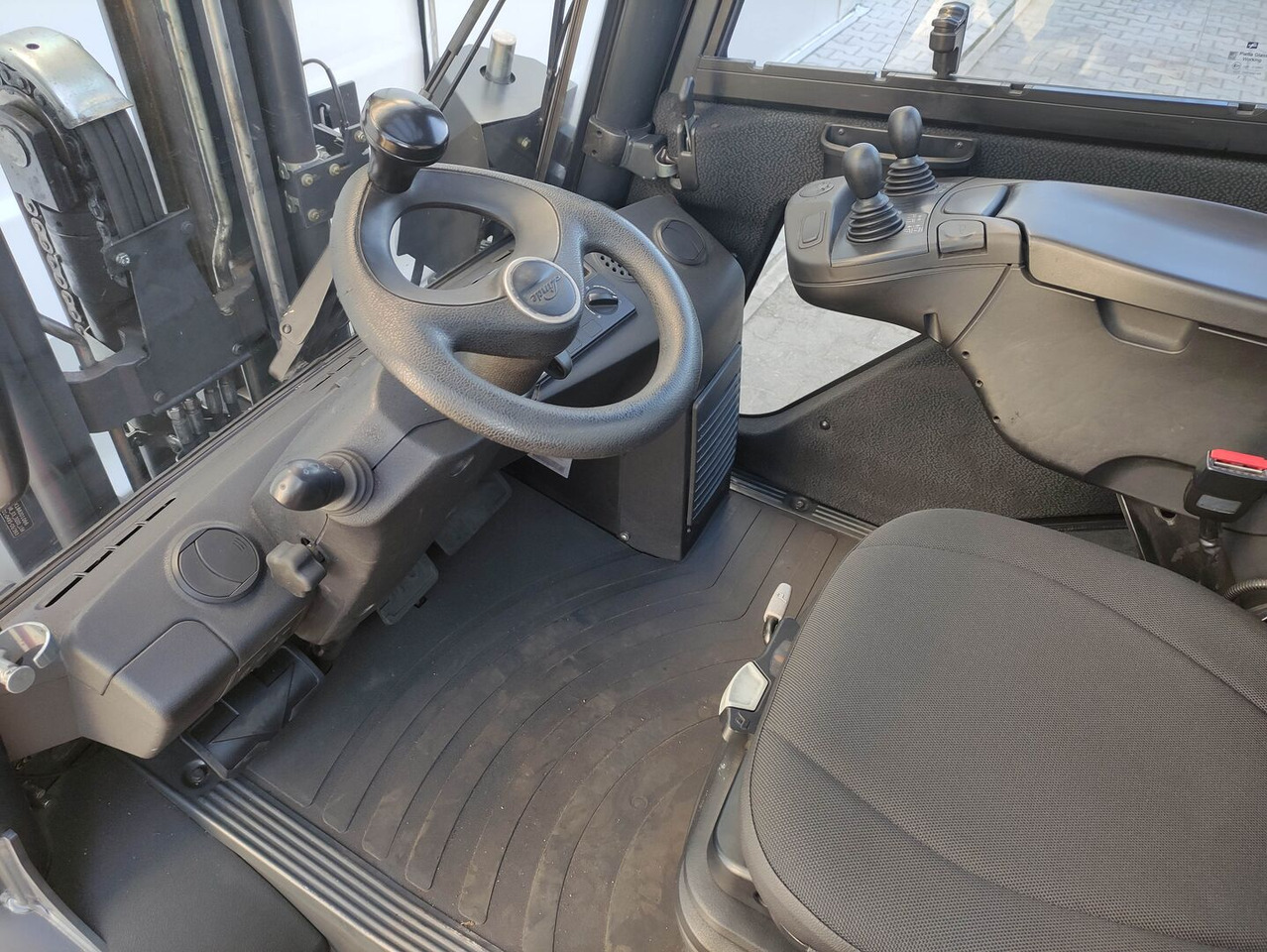 Linde H35D-393-02 EVO / LACK NEU - Дизельный погрузчик: фото 5 Linde H35D-393-02 EVO / LACK NEU - Дизельный погрузчик: фото 5