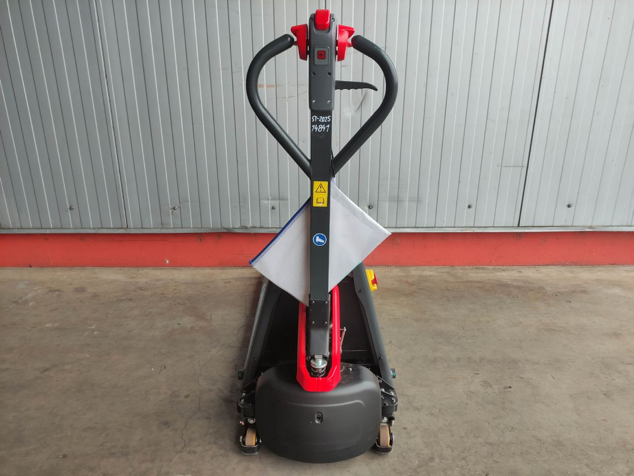 Linde MT15C - Тележка: фото 4 Linde MT15C - Тележка: фото 4