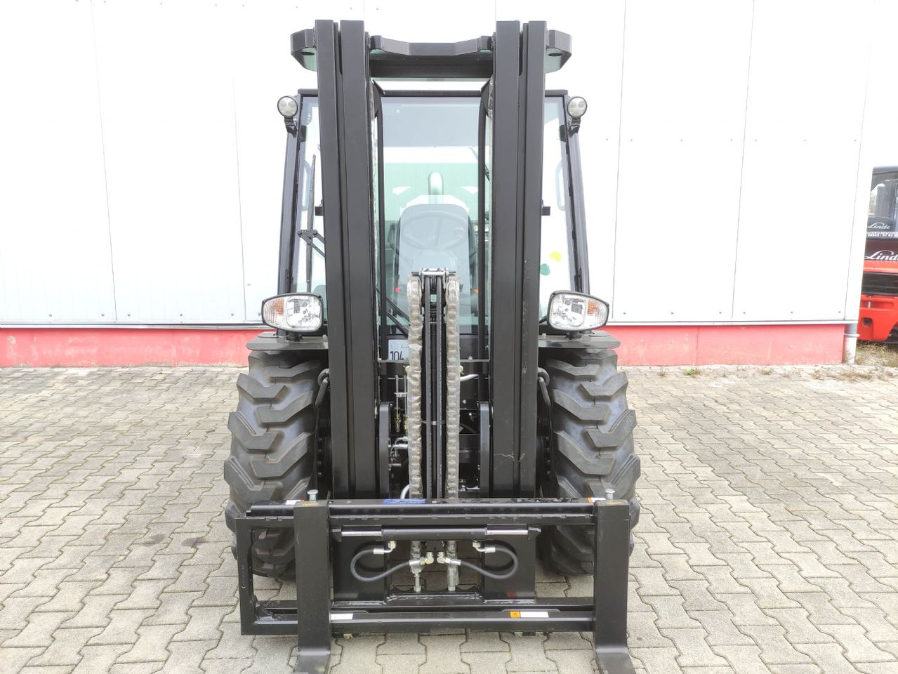 Manitou MC25-4 DK ST5 S1 (NEU) - Внедорожный погрузчик: фото 3 Manitou MC25-4 DK ST5 S1 (NEU) - Внедорожный погрузчик: фото 3