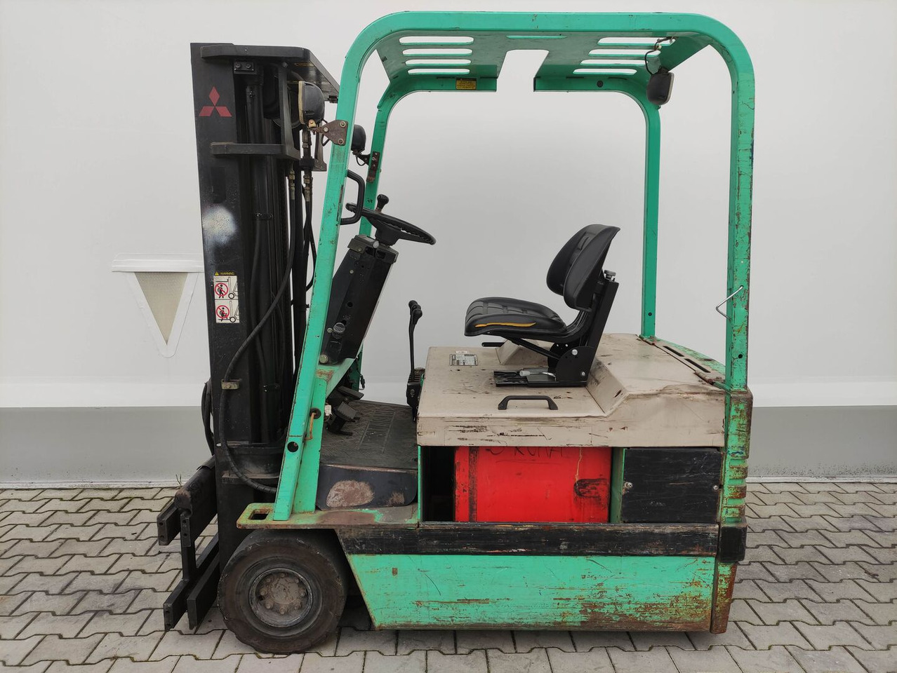 Mitsubishi FBS18-48E - Электропогрузчик: фото 1 Mitsubishi FBS18-48E - Электропогрузчик: фото 1