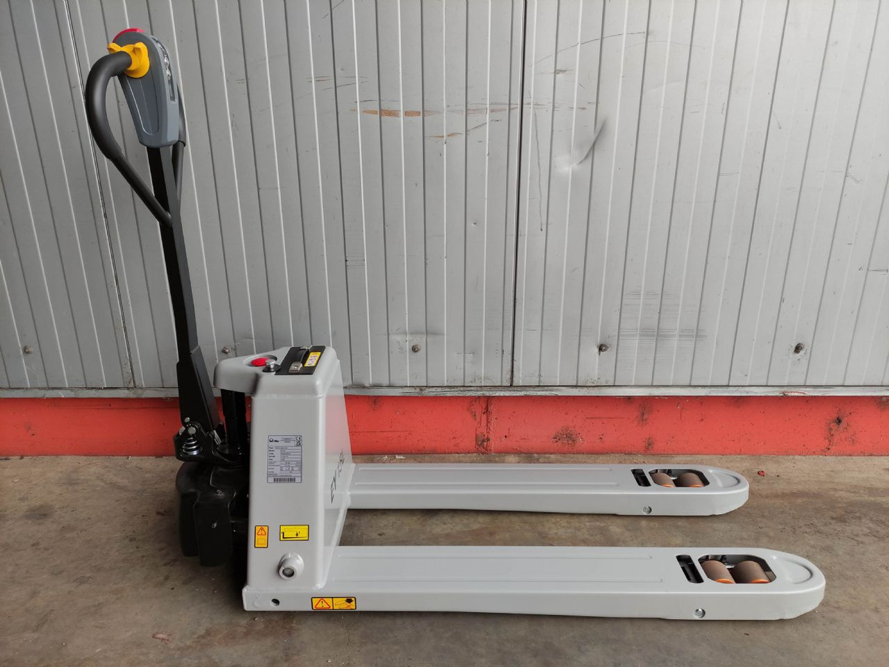 Pramac EY15L *NEU* - Тележка: фото 2 Pramac EY15L *NEU* - Тележка: фото 2