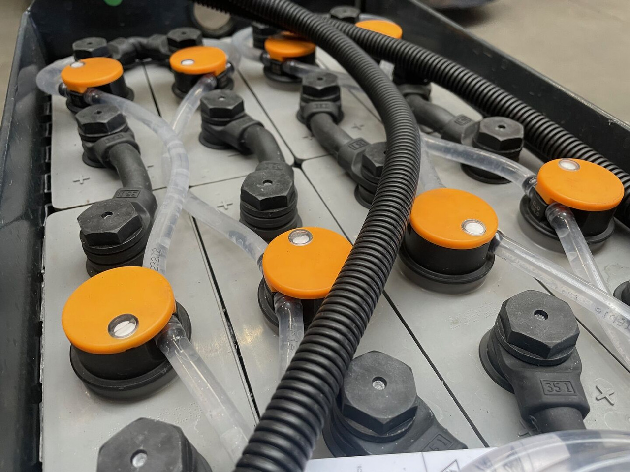 Sunlight I 24 Volt I 3 PzS 375 - Аккумулятор для Погрузочно-разгрузочной техники: фото 3 Sunlight I 24 Volt I 3 PzS 375 - Аккумулятор для Погрузочно-разгрузочной техники: фото 3