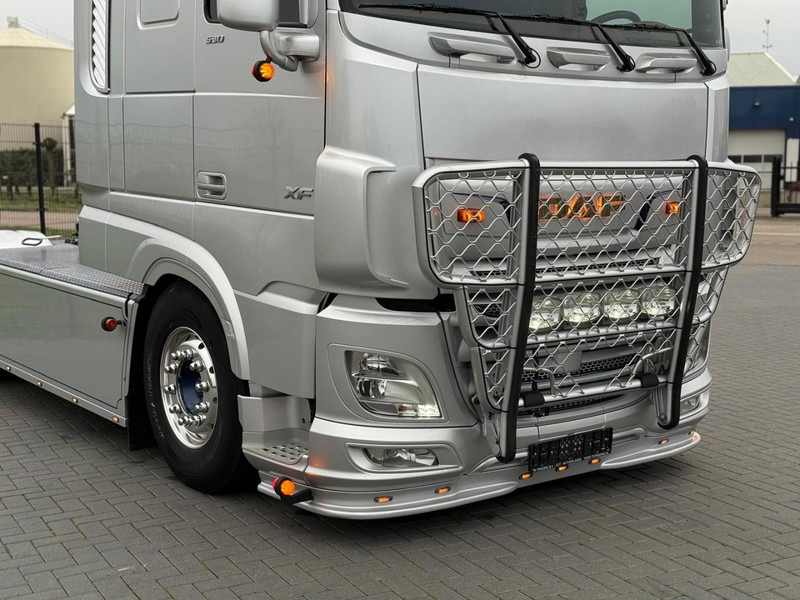 DAF XF 530 FT VOLLUCHT, SHOWTRUCK, RETARDER, LEER, PTO/HYDRAULIEK. - Тягач: фото 3 DAF XF 530 FT VOLLUCHT, SHOWTRUCK, RETARDER, LEER, PTO/HYDRAULIEK. - Тягач: фото 3