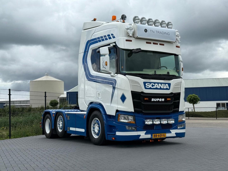Scania R450 SHOW TRUCK, INTERIOR, STEERING, RETARDER, 570.000 KM. - Тягач: фото 1 Scania R450 SHOW TRUCK, INTERIOR, STEERING, RETARDER, 570.000 KM. - Тягач: фото 1