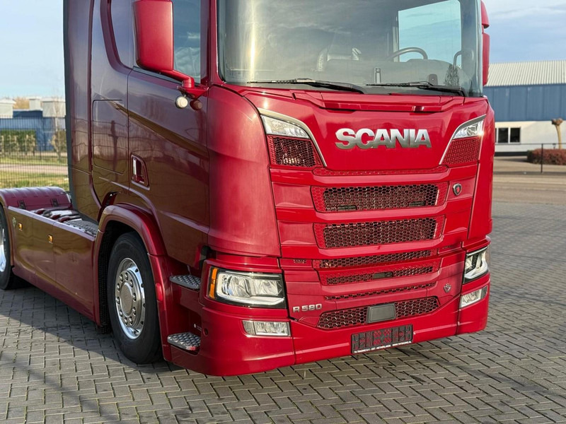Scania R580 V8 NGS 2 TANKS, RETARDER, LEDER, ALU, VOLLUCHT, SMART V2, PARK COOL. - Тягач: фото 4 Scania R580 V8 NGS 2 TANKS, RETARDER, LEDER, ALU, VOLLUCHT, SMART V2, PARK COOL. - Тягач: фото 4