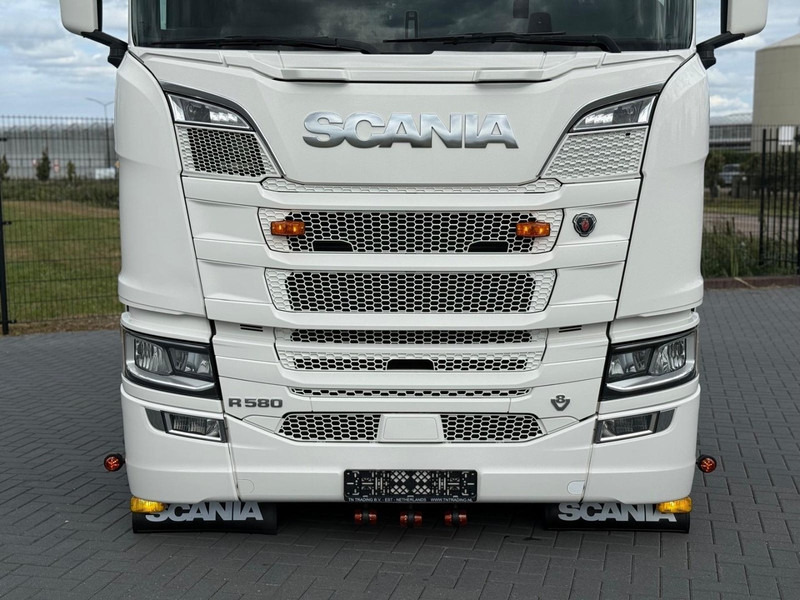 Scania R580 V8 NGS 3.15WB, RETARDER, VOLLUCHT, LEER, LED, KING OF THE ROAD. - Тягач: фото 4 Scania R580 V8 NGS 3.15WB, RETARDER, VOLLUCHT, LEER, LED, KING OF THE ROAD. - Тягач: фото 4