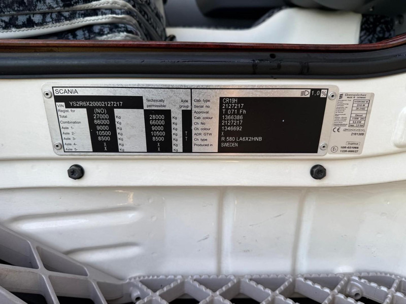 Тягач Scania R580 VOLLE SHOWTRUCK, VOLLUCHT, OPEN UITLAAT, INTERIEUR.: фото 18 Тягач Scania R580 VOLLE SHOWTRUCK, VOLLUCHT, OPEN UITLAAT, INTERIEUR.: фото 18