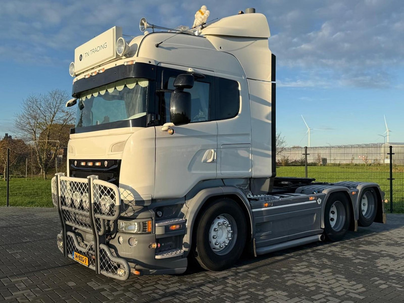 Scania R580 VOLLE SHOWTRUCK, VOLLUCHT, OPEN UITLAAT, INTERIEUR. - Тягач: фото 3 Scania R580 VOLLE SHOWTRUCK, VOLLUCHT, OPEN UITLAAT, INTERIEUR. - Тягач: фото 3