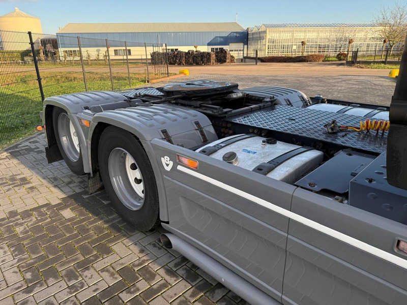 Тягач Scania R580 VOLLE SHOWTRUCK, VOLLUCHT, OPEN UITLAAT, INTERIEUR.: фото 15 Тягач Scania R580 VOLLE SHOWTRUCK, VOLLUCHT, OPEN UITLAAT, INTERIEUR.: фото 15