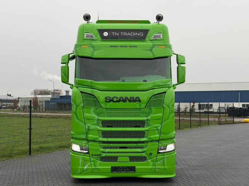 Scania S520 V8 NGS SHOWTRUCK, VOLLUCHT, SMART2 TACHO, PARK COOL, RETARDER, TOPSTAAT. - Тягач: фото 2 Scania S520 V8 NGS SHOWTRUCK, VOLLUCHT, SMART2 TACHO, PARK COOL, RETARDER, TOPSTAAT. - Тягач: фото 2