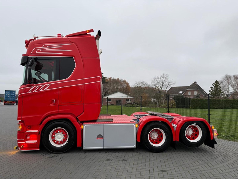 Scania S580 V8 NGS SHOW TRUCK, VOLLUCHT, SPECIAL INTERIOR, BOMVOL, ALS NIEUW. - Тягач: фото 5 Scania S580 V8 NGS SHOW TRUCK, VOLLUCHT, SPECIAL INTERIOR, BOMVOL, ALS NIEUW. - Тягач: фото 5