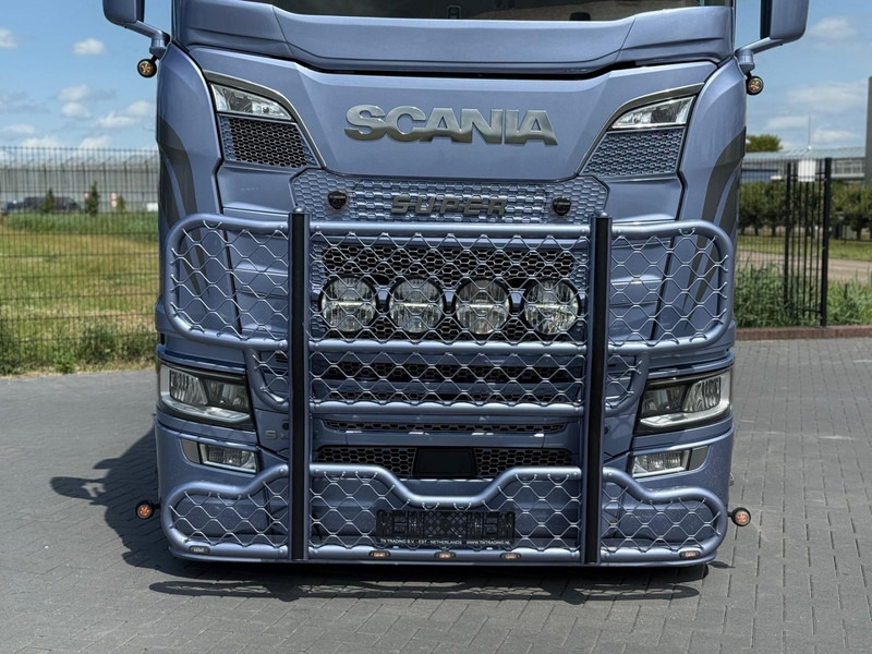 Scania S650 V8 NGS SHOWTRUCK, GESTUURD, VOLLUCHT, TOPSTAAT, ALCOA'S. - Тягач: фото 3 Scania S650 V8 NGS SHOWTRUCK, GESTUURD, VOLLUCHT, TOPSTAAT, ALCOA'S. - Тягач: фото 3