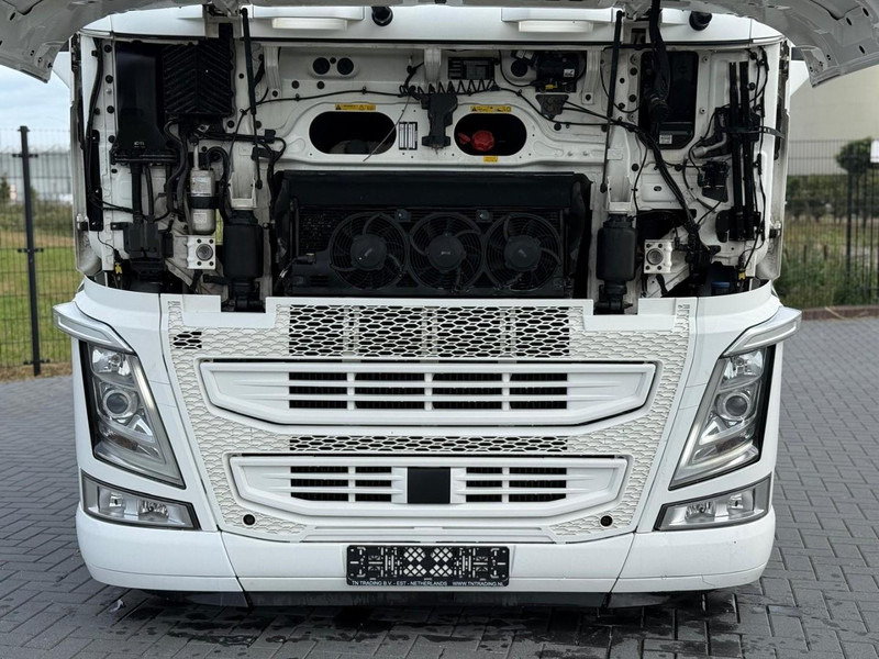 Volvo FH 13.500 VOLLUCHT, RETARDER, LEER, 2 TANKS, TOP AUTO. - Тягач: фото 5 Volvo FH 13.500 VOLLUCHT, RETARDER, LEER, 2 TANKS, TOP AUTO. - Тягач: фото 5
