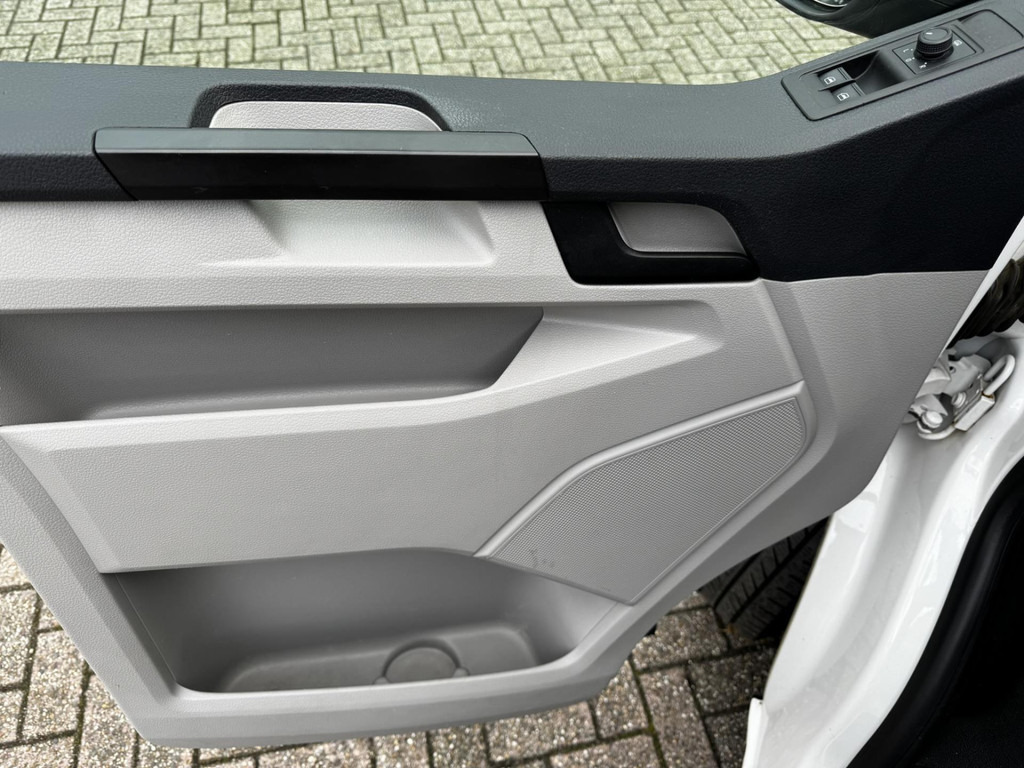 Volkswagen Transporter Kombi-T6 2.0 TDI 9 persoons Cruise control Airco Verwarmbare buitenspiegels - Пассажирский фургон: фото 5 Volkswagen Transporter Kombi-T6 2.0 TDI 9 persoons Cruise control Airco Verwarmbare buitenspiegels - Пассажирский фургон: фото 5