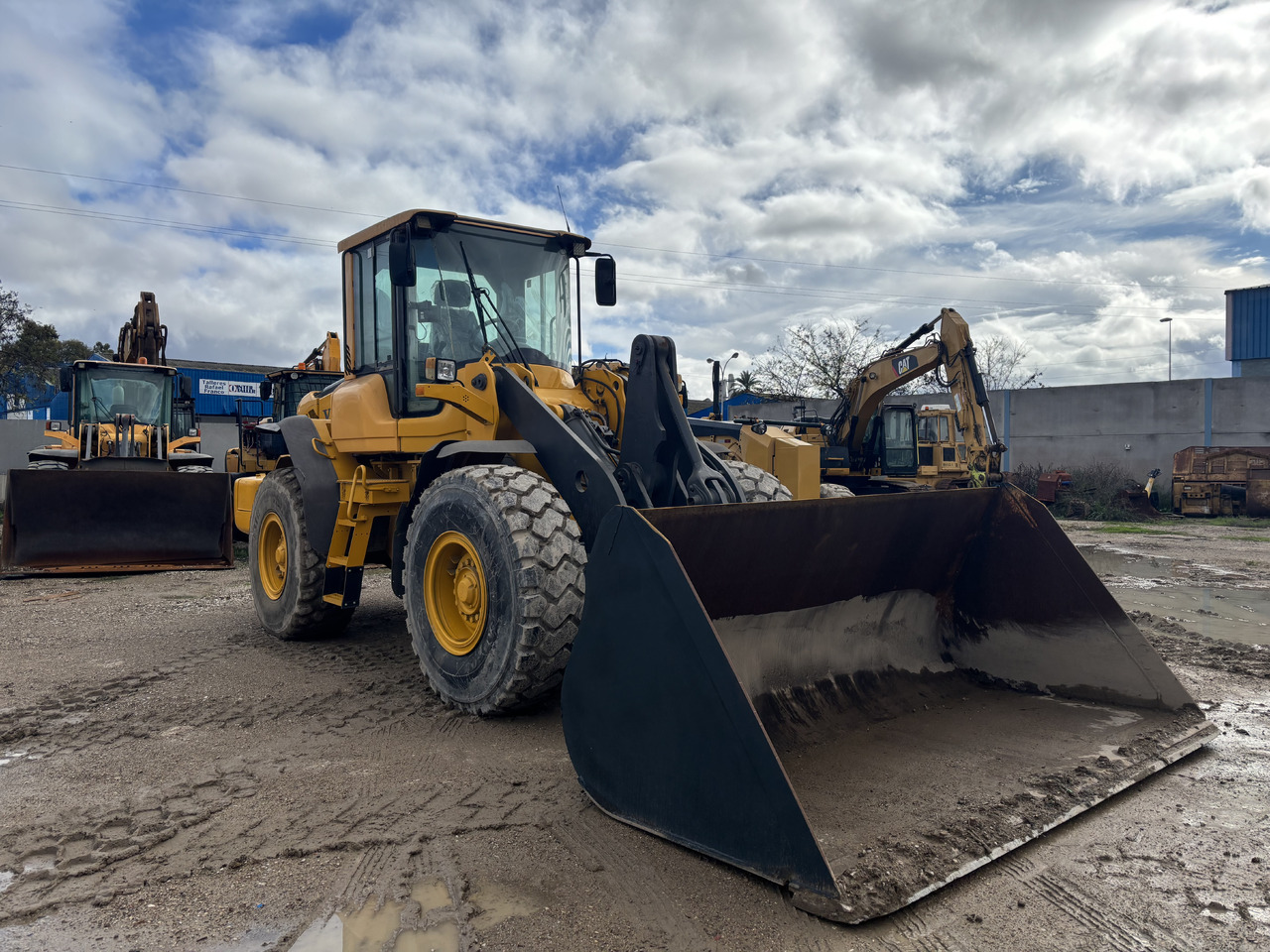 Колёсный погрузчик VOLVO L90F: фото 7