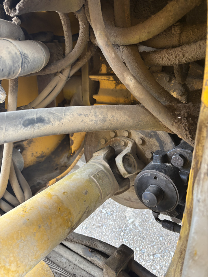 Колёсный погрузчик VOLVO L90F: фото 10