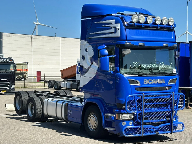 Scania R580 V8 6X2 Chassis WB 4.70mtr Retarder Topline Euro 6 - Грузовик-шасси: фото 2 Scania R580 V8 6X2 Chassis WB 4.70mtr Retarder Topline Euro 6 - Грузовик-шасси: фото 2