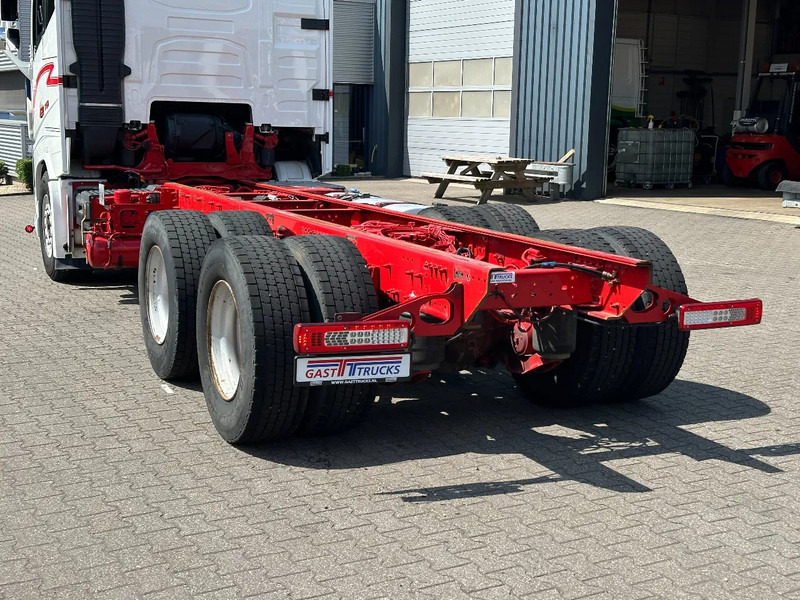 Volvo FH 16.750 6x4 Globe XL Chassis Retarder 4.30 Wb Full Air - Грузовик-шасси: фото 5 Volvo FH 16.750 6x4 Globe XL Chassis Retarder 4.30 Wb Full Air - Грузовик-шасси: фото 5
