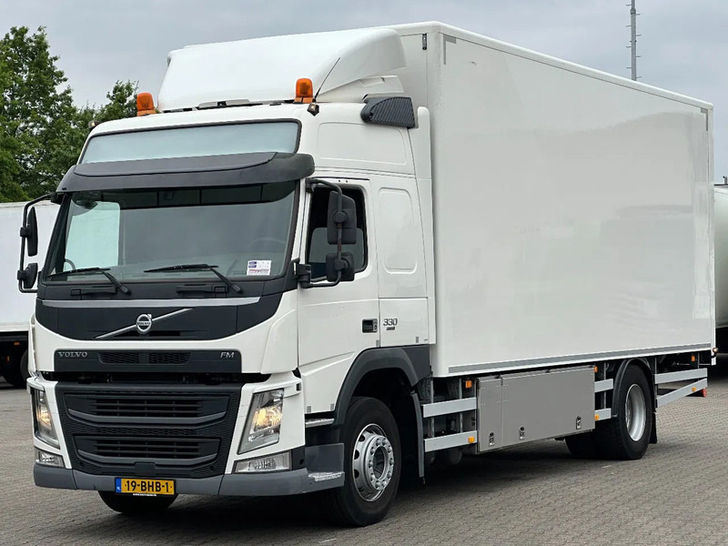 Volvo FM 330 4x2 Gesloten Opbouw / Euro 6 / 3T Laadklep / Bakverwarming / Apk! - Грузовик с закрытым кузовом: фото 1 Volvo FM 330 4x2 Gesloten Opbouw / Euro 6 / 3T Laadklep / Bakverwarming / Apk! - Грузовик с закрытым кузовом: фото 1