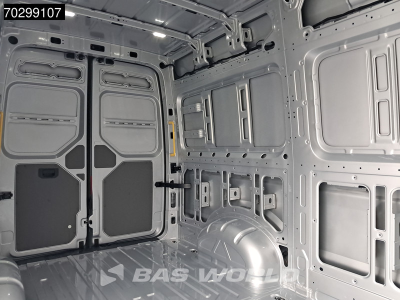 Новый Цельнометаллический фургон Volkswagen Crafter 177pk NEU! Automatik 180PS AHK L3H3 LED ACC Navi Kamera Klima Parkensoren Euro6 L2H2 A/C Towbar: фото 12 Новый Цельнометаллический фургон Volkswagen Crafter 177pk NEU! Automatik 180PS AHK L3H3 LED ACC Navi Kamera Klima Parkensoren Euro6 L2H2 A/C Towbar: фото 12