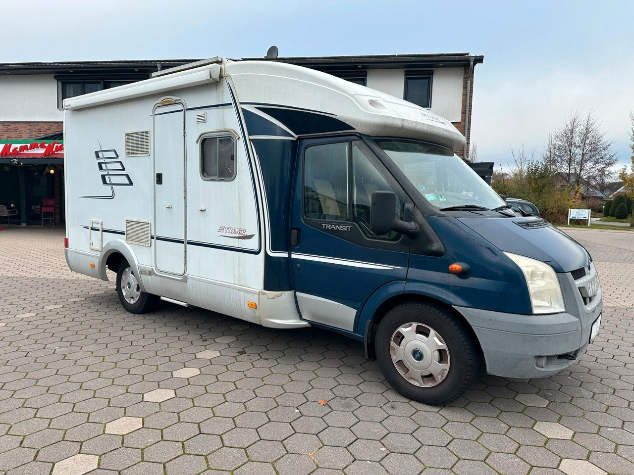 HYMER / ERIBA / HYMERCAR TRAMP T 572 CL/Festbett/Klima/Markise HYMER / ERIBA / HYMERCAR TRAMP T 572 CL/Festbett/Klima/Markise - Полуинтегрированный автодом: фото 3 HYMER / ERIBA / HYMERCAR TRAMP T 572 CL/Festbett/Klima/Markise HYMER / ERIBA / HYMERCAR TRAMP T 572 CL/Festbett/Klima/Markise - Полуинтегрированный автодом: фото 3