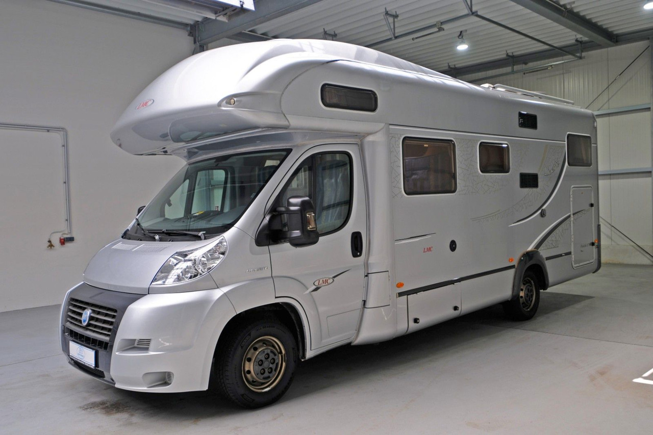 LMC Liberty A 700 G/ Festbett/Garage/6 Schlafplätze - Альковный автодом: фото 2 LMC Liberty A 700 G/ Festbett/Garage/6 Schlafplätze - Альковный автодом: фото 2