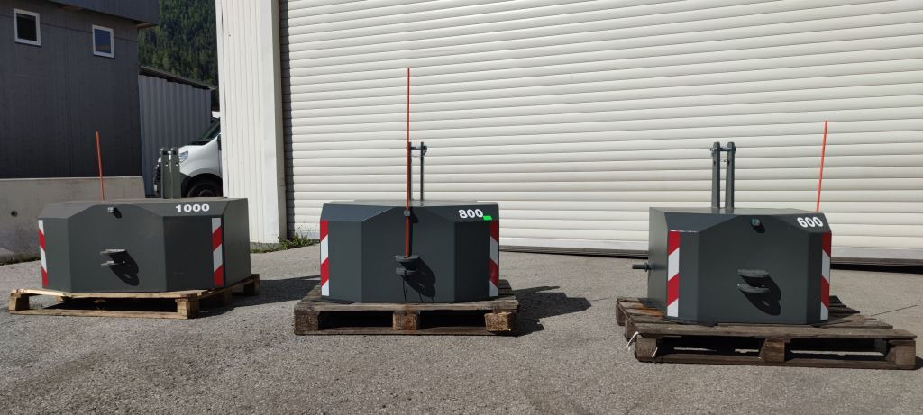 Stekro Frontgewicht 600/800/1000kg (16003) - Противовес для Тракторов: фото 1 Stekro Frontgewicht 600/800/1000kg (16003) - Противовес для Тракторов: фото 1