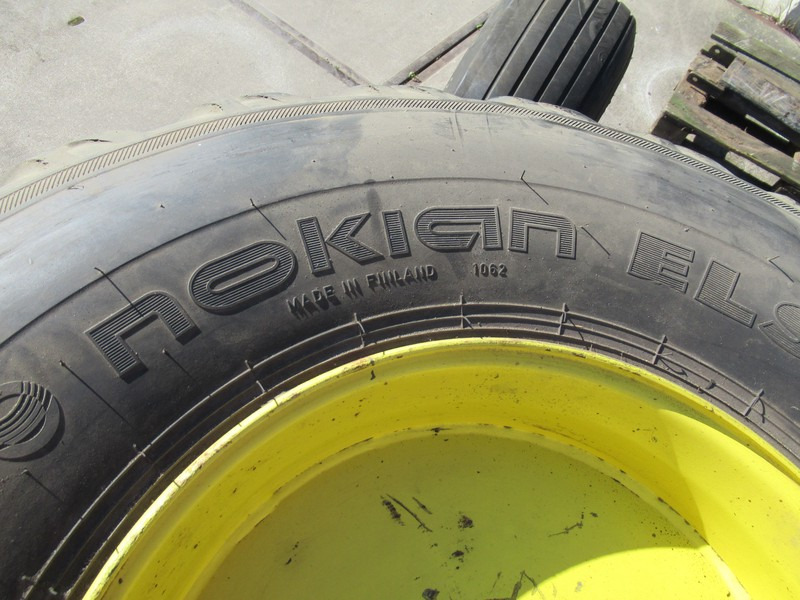John Deere 5515V NOKIAN 550/60R22.5 + Voor Banden + Velg - Колесо для Минитракторов: фото 4 John Deere 5515V NOKIAN 550/60R22.5 + Voor Banden + Velg - Колесо для Минитракторов: фото 4