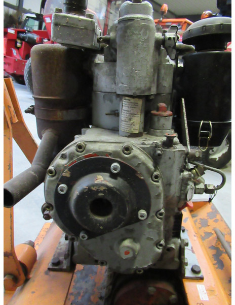 REVO Nemaco DM 3500 Hatz ES75 Diesel trilplaat - Виброплита: фото 5 REVO Nemaco DM 3500 Hatz ES75 Diesel trilplaat - Виброплита: фото 5