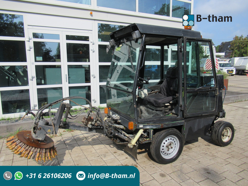ROBERINE 1503 - 628 4WD Onkruidborstelmachine - Подметально-уборочная машина: фото 1 ROBERINE 1503 - 628 4WD Onkruidborstelmachine - Подметально-уборочная машина: фото 1