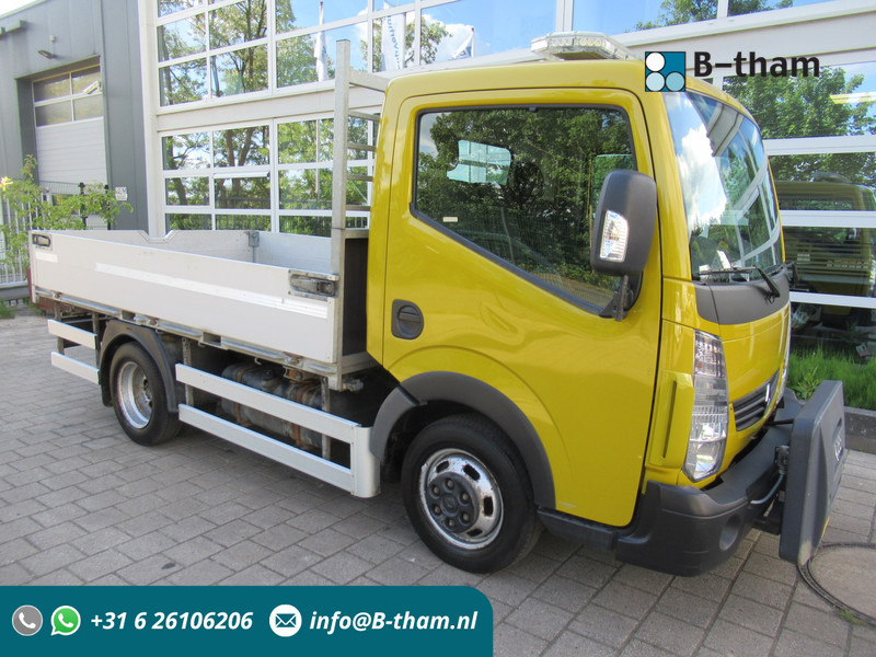 Малотоннажный бортовой грузовик Renault Maxity 2.5DCi 107KW Airco Open laadbak Twist Lock: фото 1