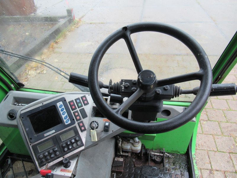 Подметально-уборочная машина TENNANT HMF 214 Veegmachine, DEFECT / FOR PARTS: фото 10