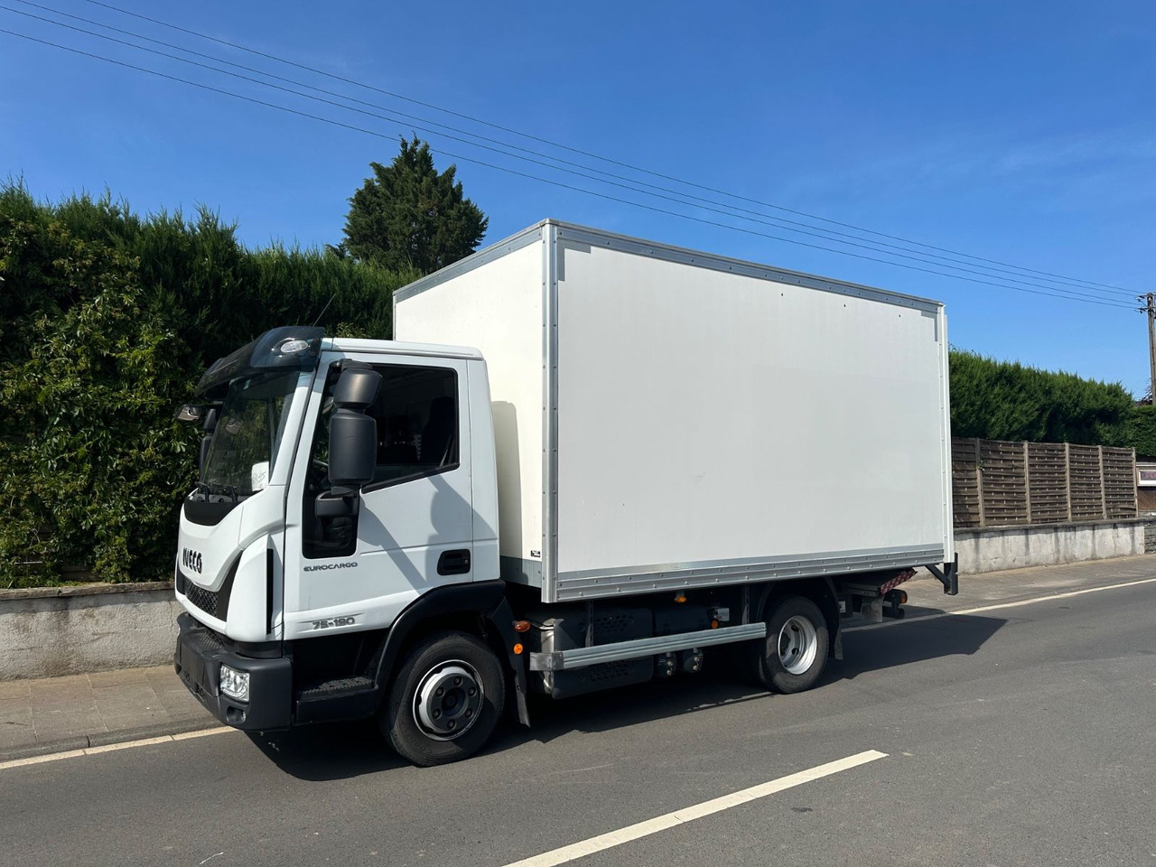 Iveco Eurocargo 75E19/Tüv neu/Koffer/LBW 1000kg/ - Фургон с закрытым кузовом: фото 1 Iveco Eurocargo 75E19/Tüv neu/Koffer/LBW 1000kg/ - Фургон с закрытым кузовом: фото 1