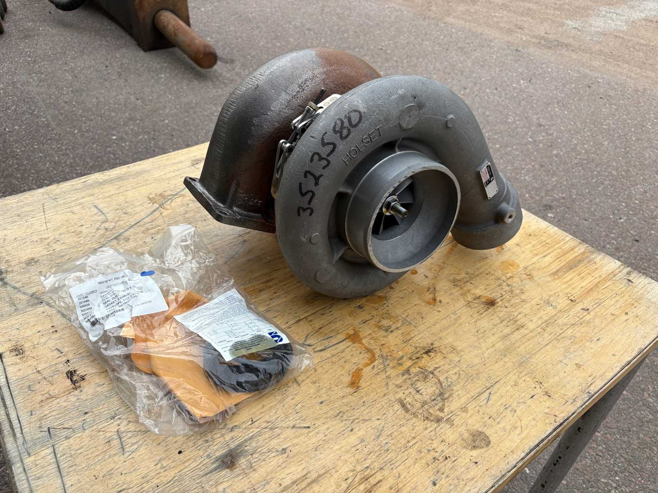 Industrial Turbo Holset HX80/HC5A - Турбина для Промышленного оборудования: фото 1 Industrial Turbo Holset HX80/HC5A - Турбина для Промышленного оборудования: фото 1