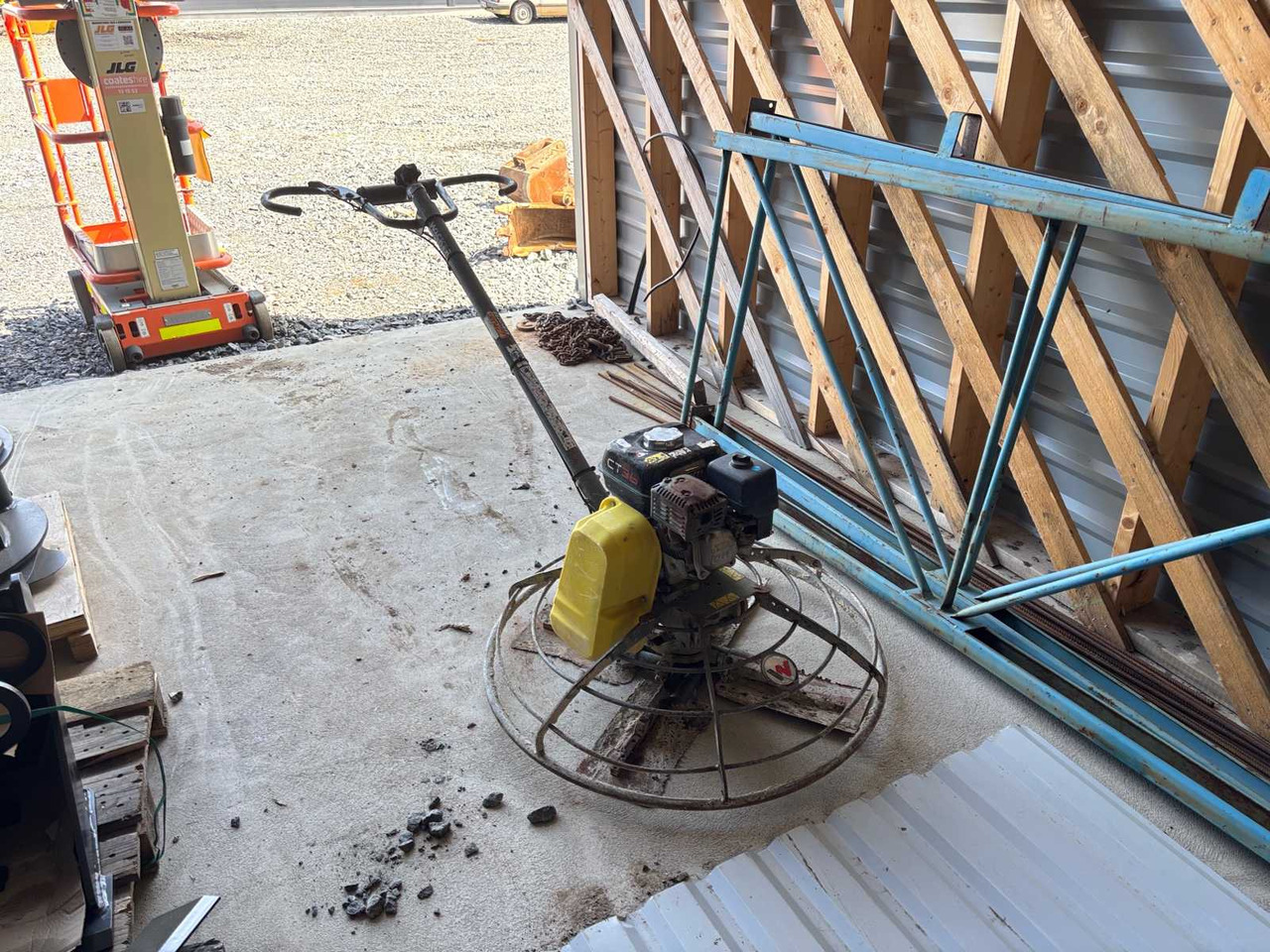 Wacker Neuson Trowel CT 36-5A concrete grinder - Бетономешалка: фото 3 Wacker Neuson Trowel CT 36-5A concrete grinder - Бетономешалка: фото 3
