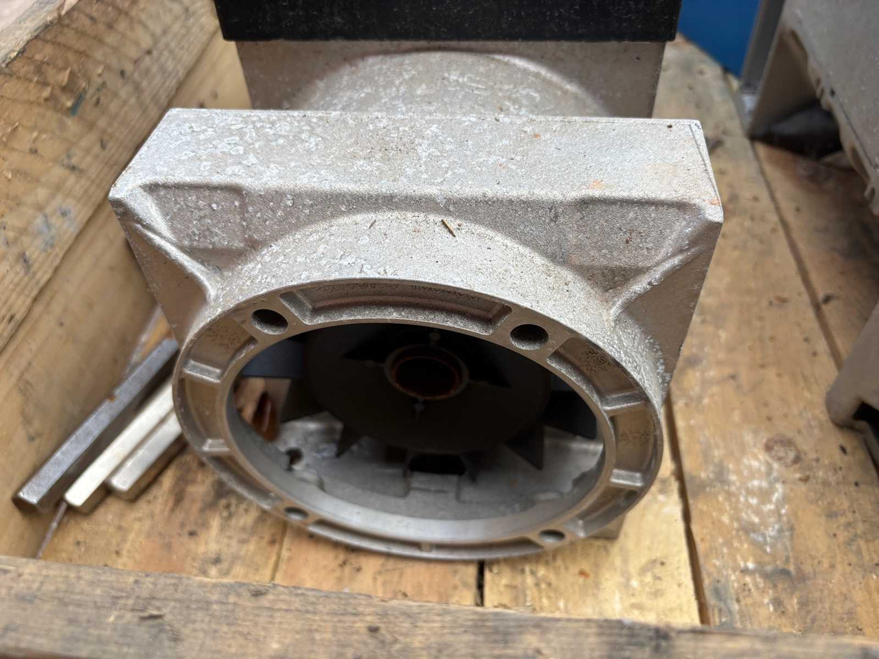 Welding generator Sincro EW 220 DC - Сварочное оборудование: фото 3 Welding generator Sincro EW 220 DC - Сварочное оборудование: фото 3