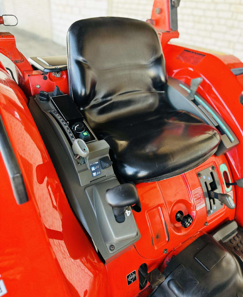 Yanmar AF330 - Трактор: фото 5 Yanmar AF330 - Трактор: фото 5