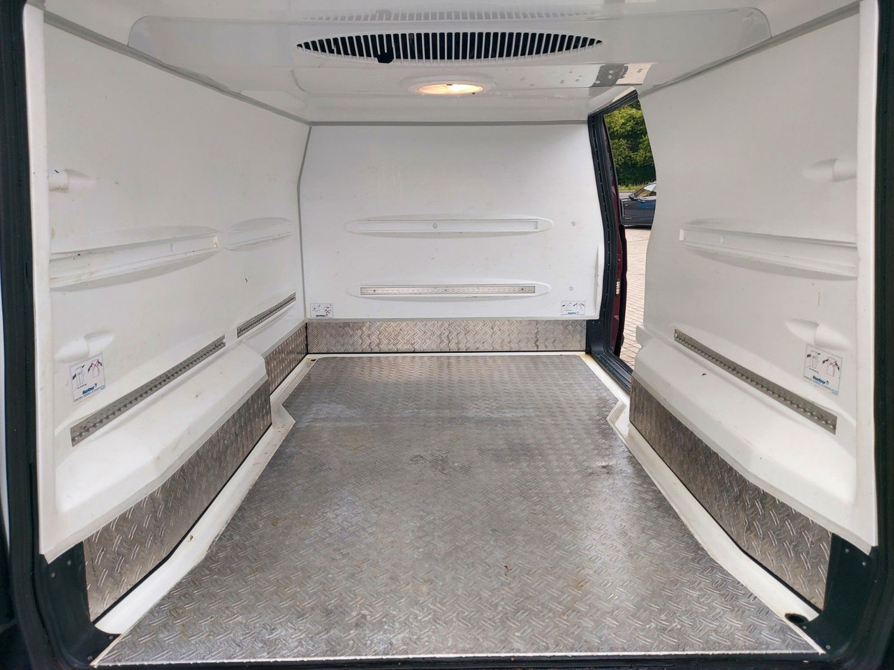 Mercedes-Benz Vito 116 CDI Lang Kühler Cooler KERSTNER 220V - Фургон-рефрижератор: фото 3 Mercedes-Benz Vito 116 CDI Lang Kühler Cooler KERSTNER 220V - Фургон-рефрижератор: фото 3