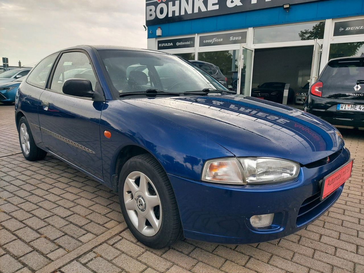 Mitsubishi Colt GLX Klima el. Fenster/Spiegel Radio 8xRäder - Седан: фото 1 Mitsubishi Colt GLX Klima el. Fenster/Spiegel Radio 8xRäder - Седан: фото 1