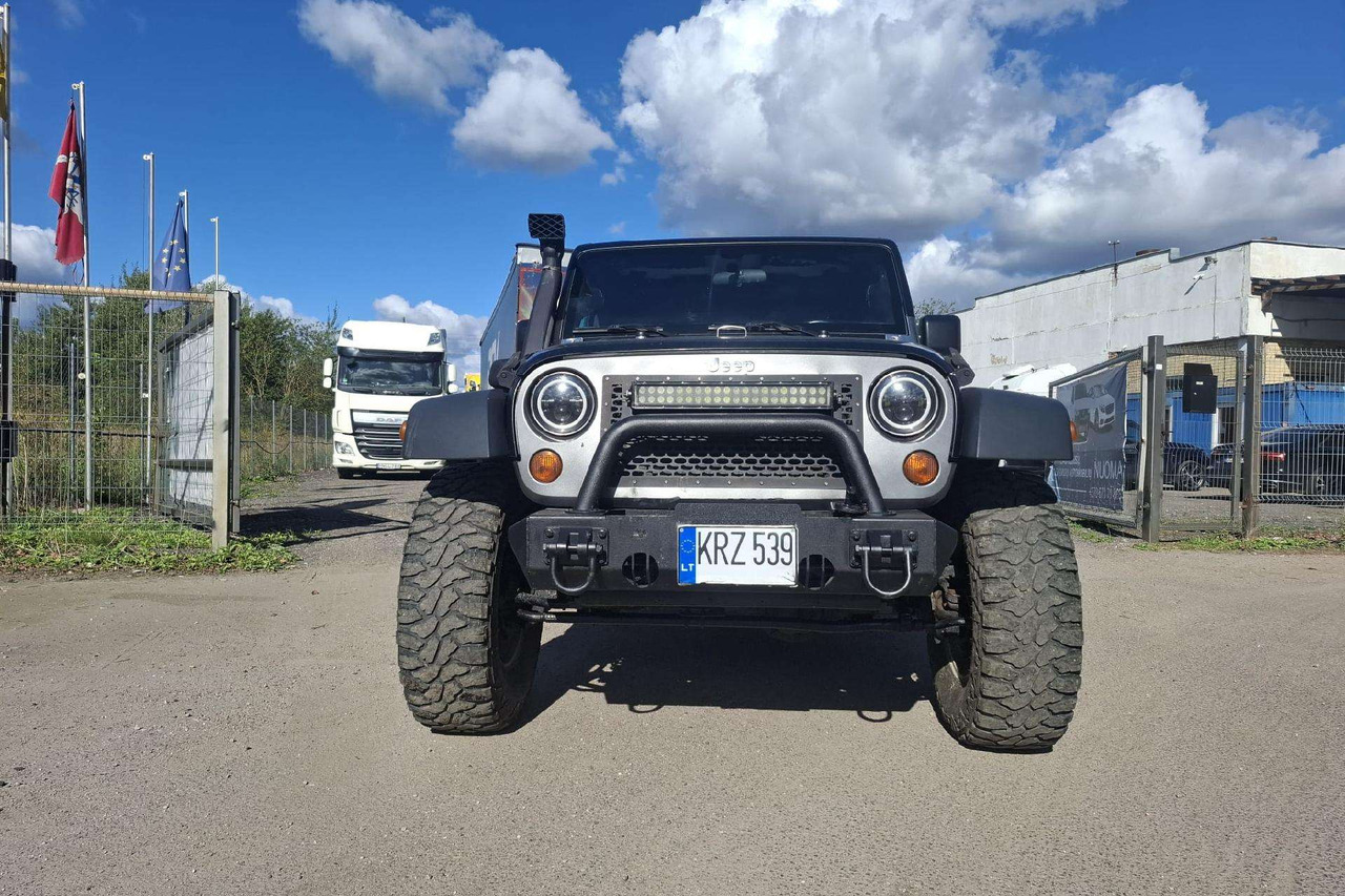 Jeep Wrangler - Внедорожник: фото 4 Jeep Wrangler - Внедорожник: фото 4