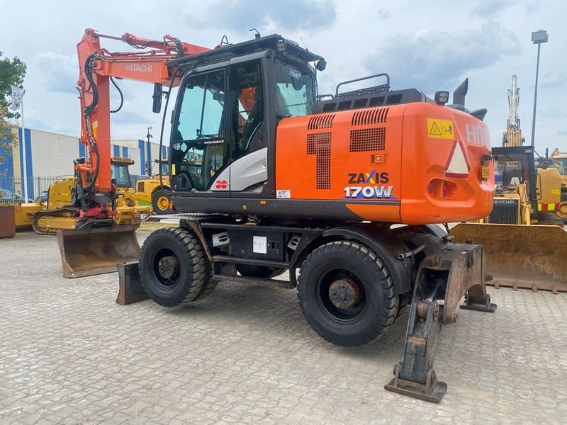 Hitachi ZX170W-6 NVT - Колёсный экскаватор: фото 1 Hitachi ZX170W-6 NVT - Колёсный экскаватор: фото 1