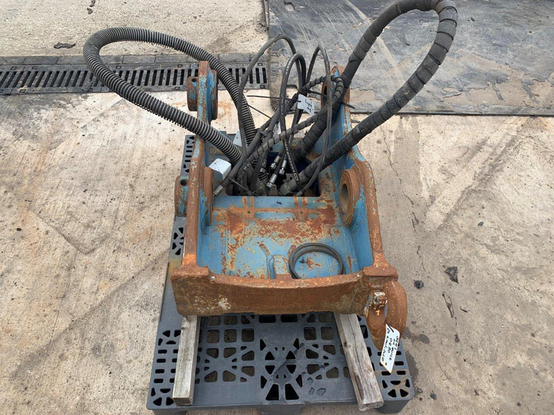 Oil Quick OQ 80 - Сцепное устройство: фото 2 Oil Quick OQ 80 - Сцепное устройство: фото 2