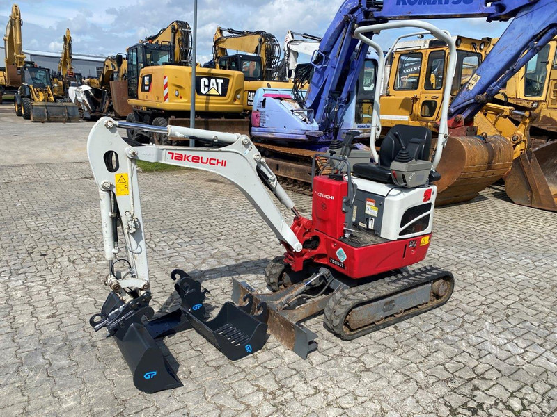 Takeuchi TB210R NVT - Мини-экскаватор: фото 2 Takeuchi TB210R NVT - Мини-экскаватор: фото 2