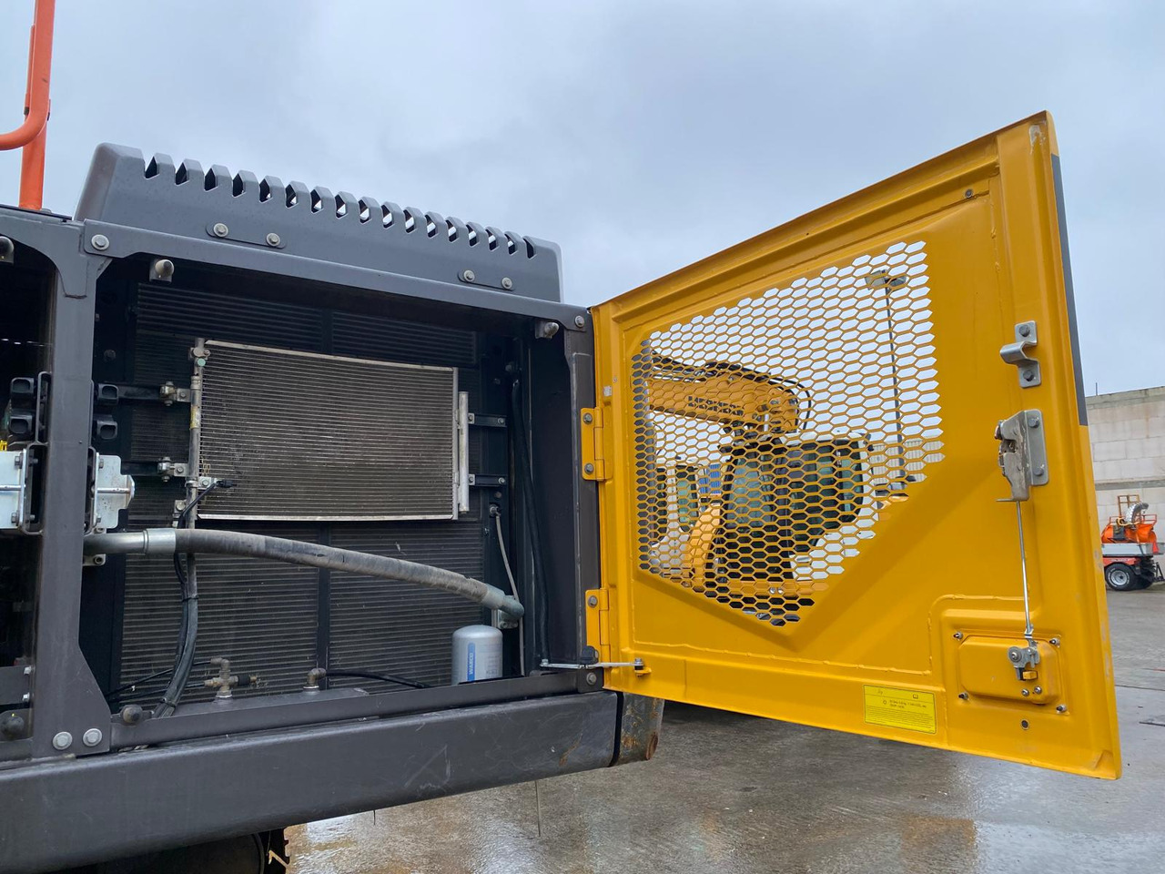 Гусеничный экскаватор Volvo EC300: фото 17 Гусеничный экскаватор Volvo EC300: фото 17