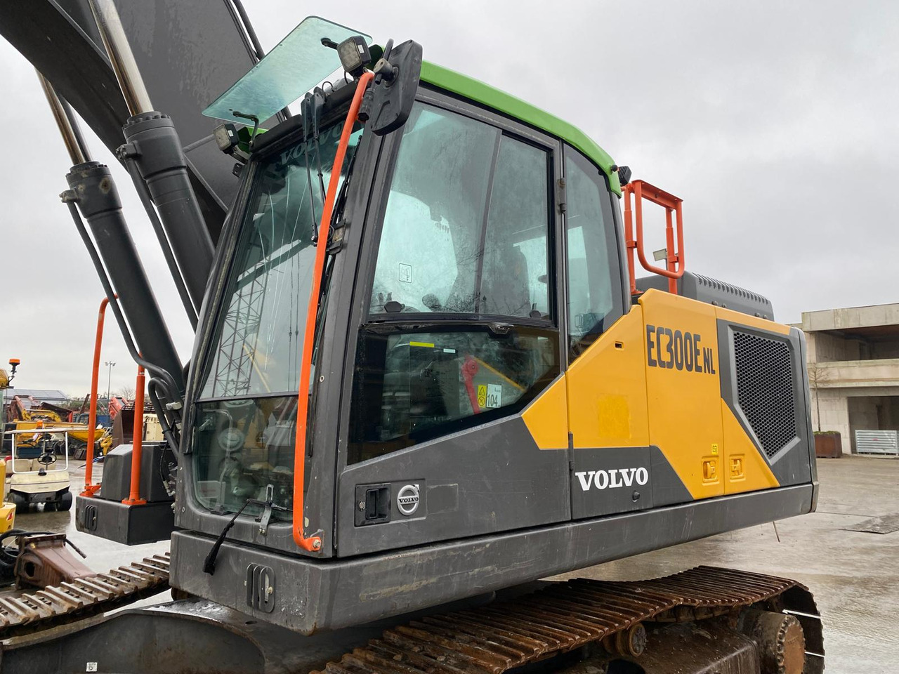 Гусеничный экскаватор Volvo EC300: фото 44 Гусеничный экскаватор Volvo EC300: фото 44