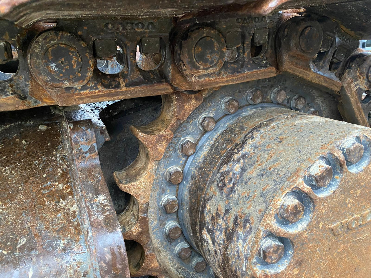 Гусеничный экскаватор Volvo EC300: фото 30 Гусеничный экскаватор Volvo EC300: фото 30