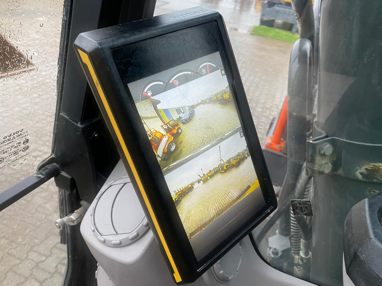 Гусеничный экскаватор Volvo EC300: фото 39 Гусеничный экскаватор Volvo EC300: фото 39