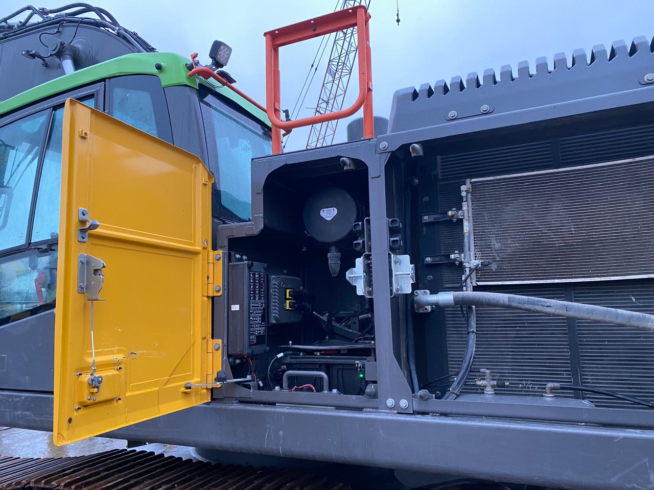 Гусеничный экскаватор Volvo EC300: фото 16 Гусеничный экскаватор Volvo EC300: фото 16