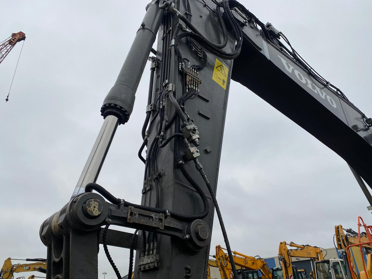 Гусеничный экскаватор Volvo EC300: фото 36 Гусеничный экскаватор Volvo EC300: фото 36