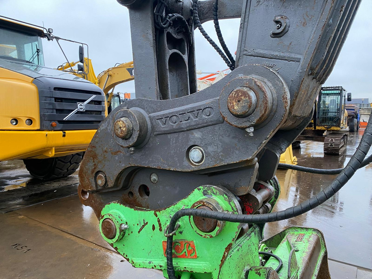 Гусеничный экскаватор Volvo EC300: фото 37 Гусеничный экскаватор Volvo EC300: фото 37